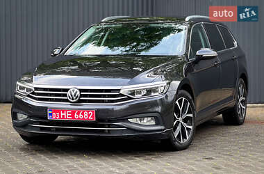 Універсал Volkswagen Passat 2020 в Трускавці