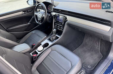 Седан Volkswagen Passat 2020 в 