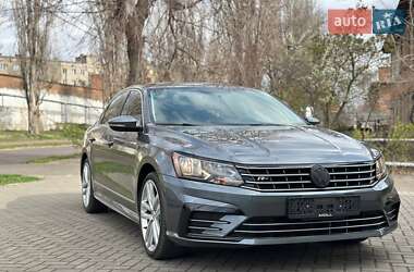 Седан Volkswagen Passat 2016 в Миколаєві