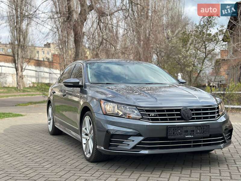 Седан Volkswagen Passat 2016 в 