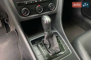 Седан Volkswagen Passat 2014 в 