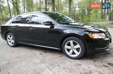 Седан Volkswagen Passat 2012 в Буче