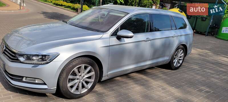 Универсал Volkswagen Passat 2018 в Киеве