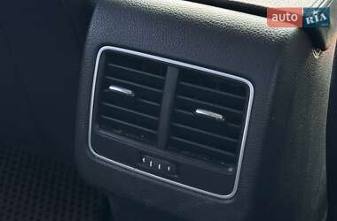 Седан Volkswagen Passat 2015 в 