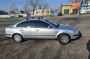 Седан Volkswagen Passat 2000 в Києві