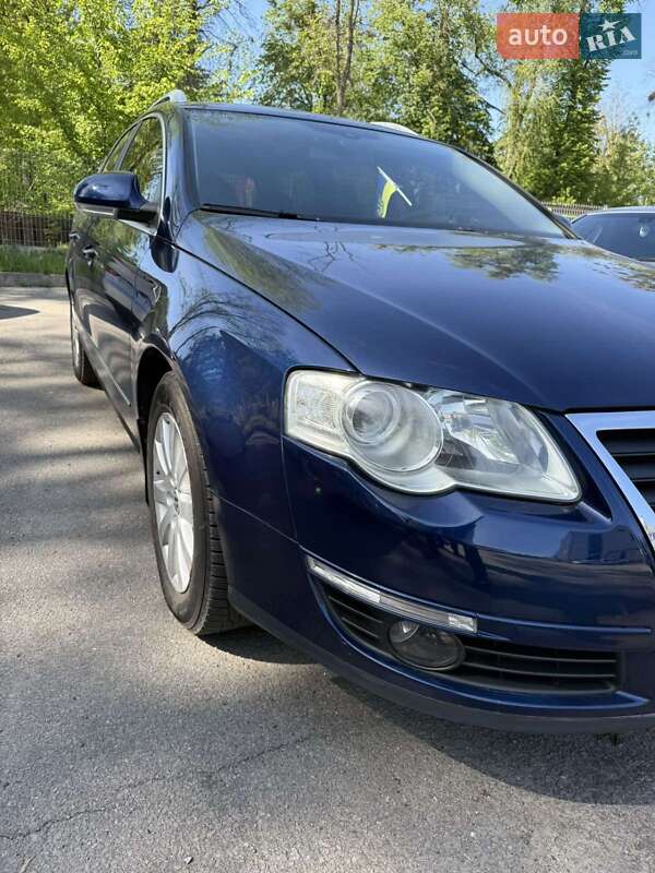 Универсал Volkswagen Passat 2008 в Житомире