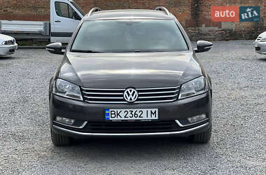 Универсал Volkswagen Passat 2012 в Ровно