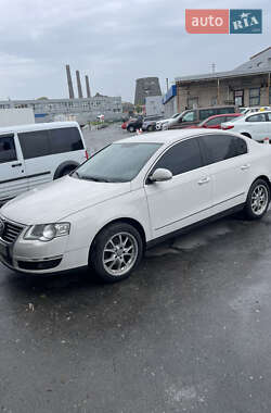 Седан Volkswagen Passat 2010 в Києві