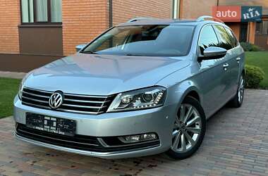 Універсал Volkswagen Passat 2012 в Києві
