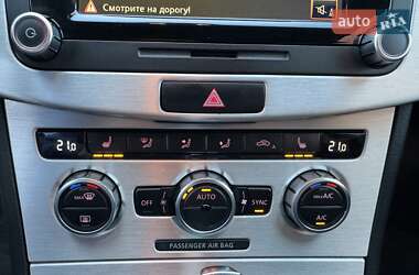 Універсал Volkswagen Passat 2012 в 