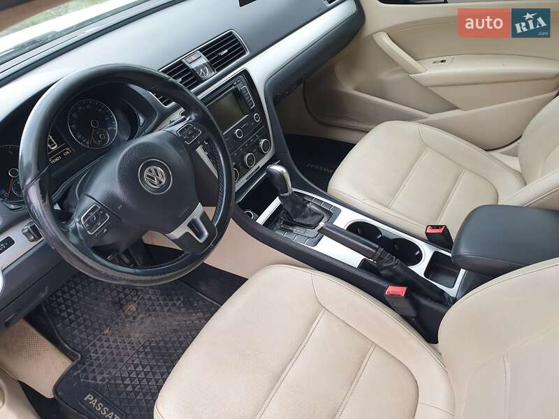 Седан Volkswagen Passat 2012 в Крыжополе