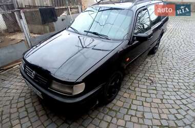 Универсал Volkswagen Passat 1996 в Зняцево