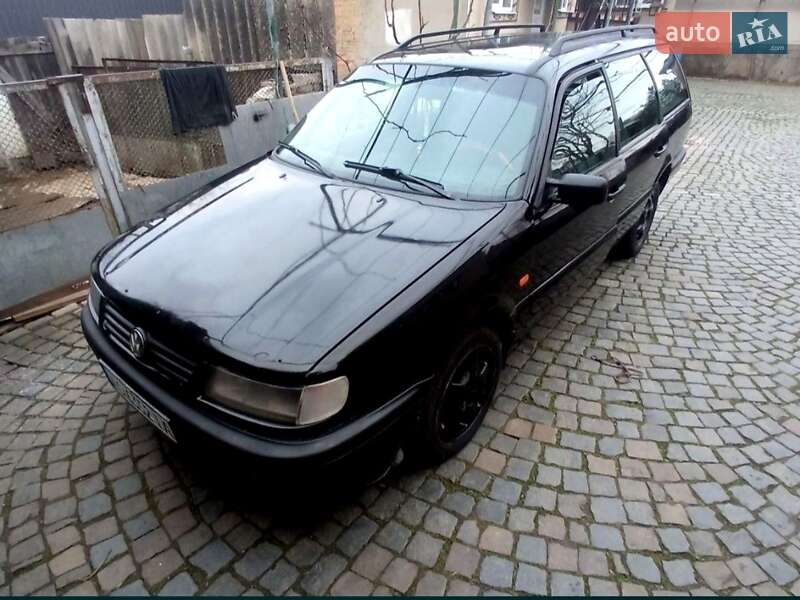 Универсал Volkswagen Passat 1996 в Зняцево