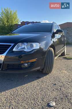 Універсал Volkswagen Passat 2010 в Валках