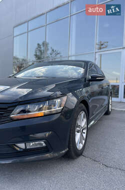 Седан Volkswagen Passat 2017 в 