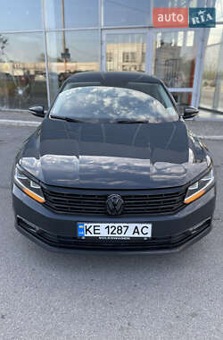 Седан Volkswagen Passat 2017 в 