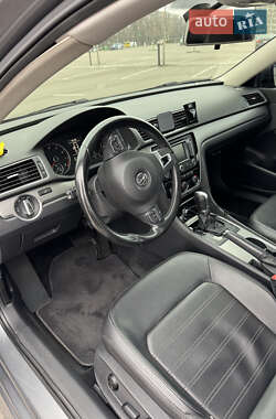 Седан Volkswagen Passat 2015 в 
