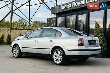 Седан Volkswagen Passat 2004 в 