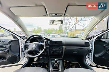 Седан Volkswagen Passat 2004 в 