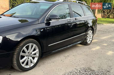 Універсал Volkswagen Passat 2010 в 