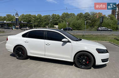 Седан Volkswagen Passat 2012 в Полтаві