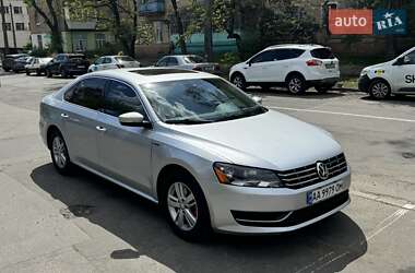 Седан Volkswagen Passat 2014 в Киеве