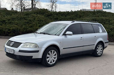 Універсал Volkswagen Passat 2001 в 
