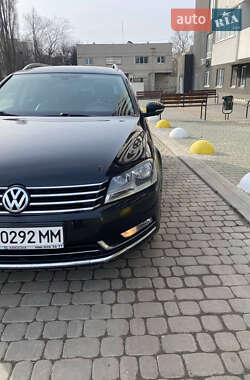 Универсал Volkswagen Passat 2011 в 