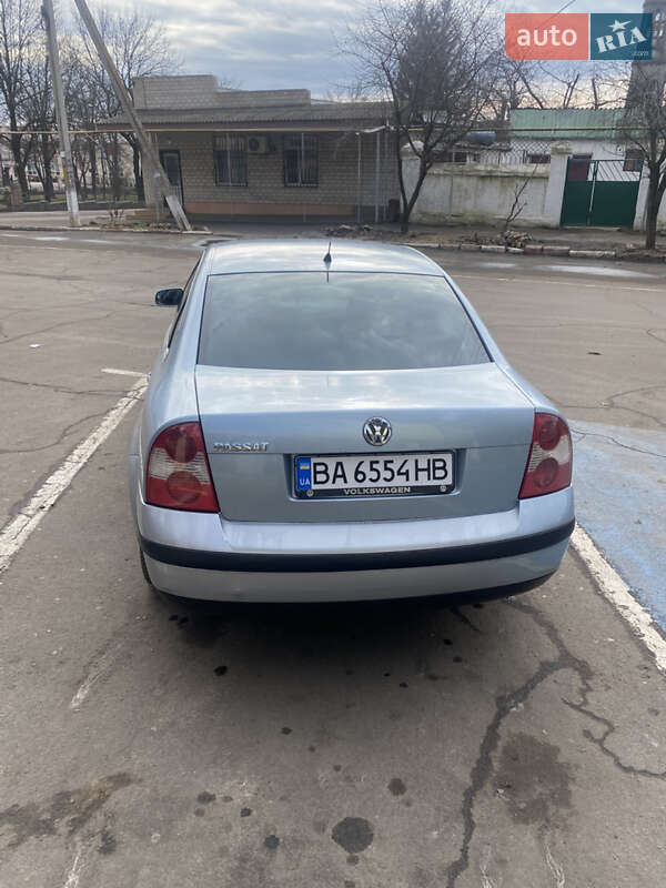 Седан Volkswagen Passat 2003 в Балте