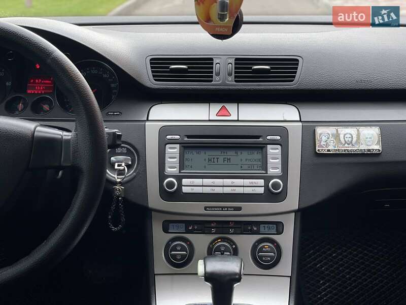 Седан Volkswagen Passat 2007 в Дніпрі