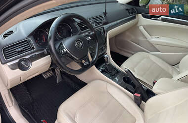 Седан Volkswagen Passat 2017 в 