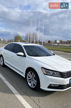 Седан Volkswagen Passat 2017 в 