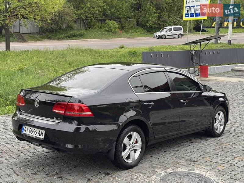 Седан Volkswagen Passat 2012 в Житомирі