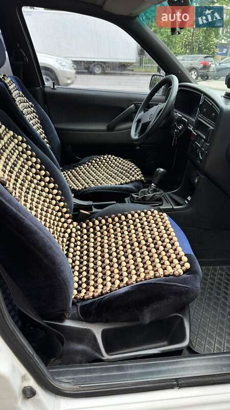 Универсал Volkswagen Passat 1992 в Киеве