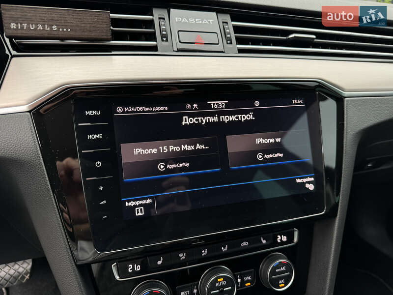 Седан Volkswagen Passat 2019 в Ужгороді