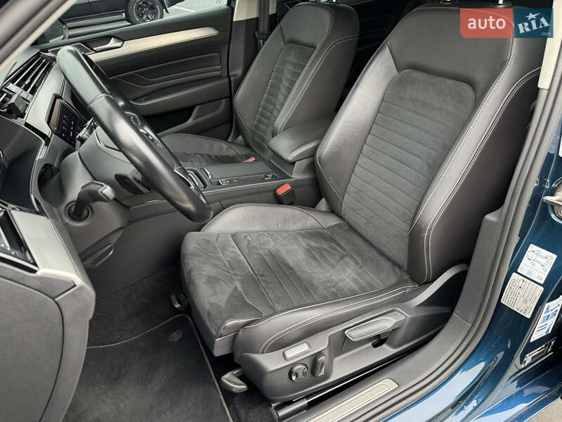Седан Volkswagen Passat 2019 в Ужгороді