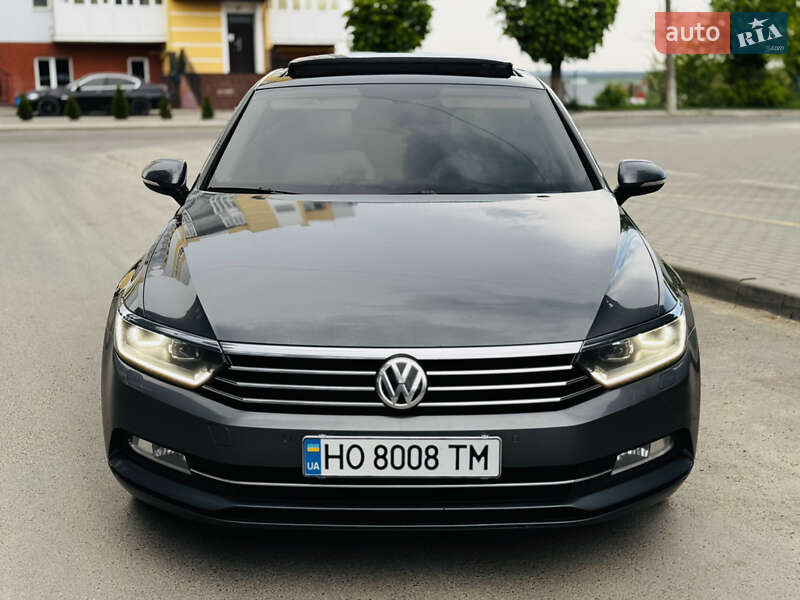 Седан Volkswagen Passat 2015 в Золочеві