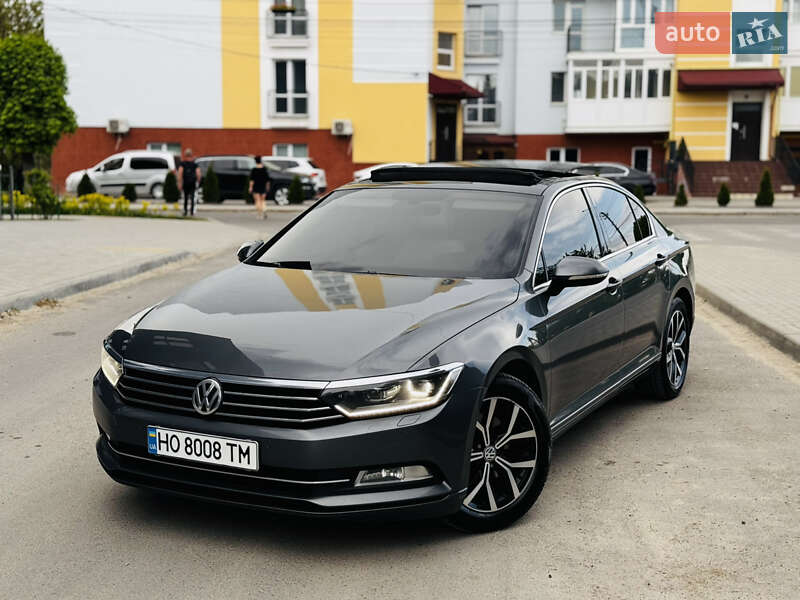 Седан Volkswagen Passat 2015 в Золочеві