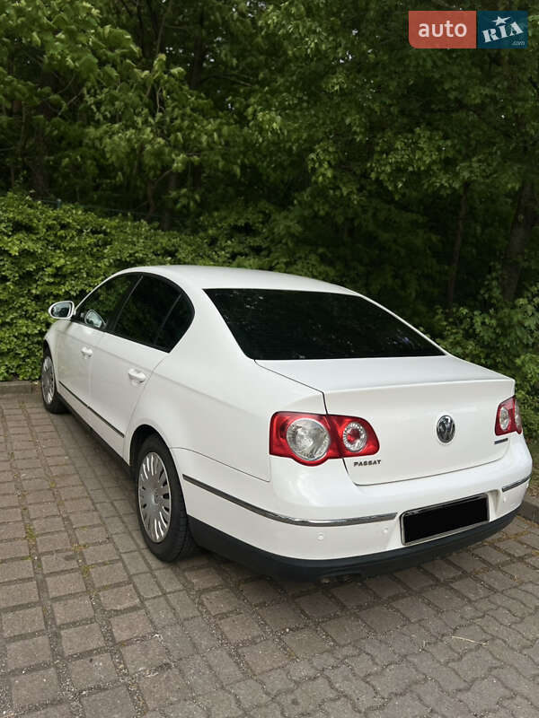 Седан Volkswagen Passat 2008 в 