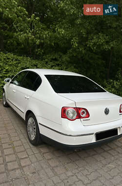 Седан Volkswagen Passat 2008 в 