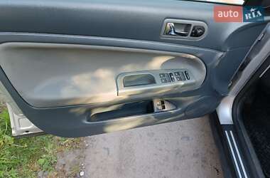 Седан Volkswagen Passat 2004 в 