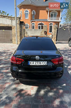 Седан Volkswagen Passat 2015 в 
