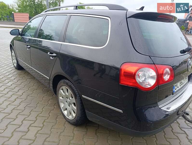 Універсал Volkswagen Passat 2010 в Дрогобичі