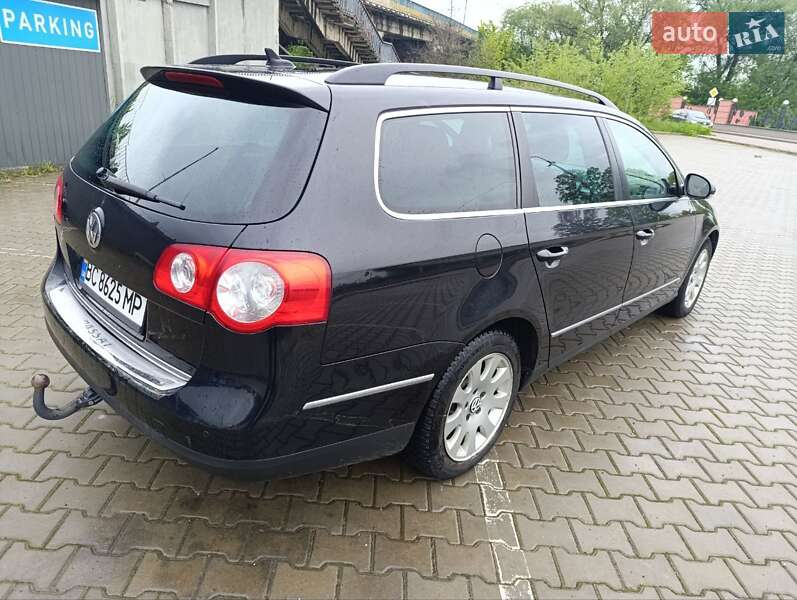 Універсал Volkswagen Passat 2010 в Дрогобичі