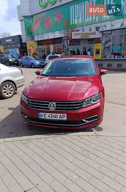 Седан Volkswagen Passat 2015 в 