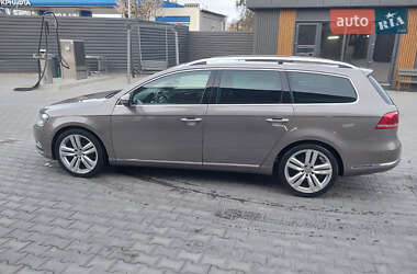 Універсал Volkswagen Passat 2011 в 