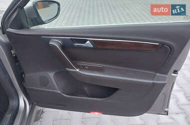 Універсал Volkswagen Passat 2011 в 