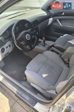 Універсал Volkswagen Passat 2001 в 
