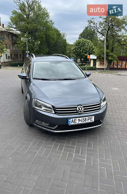 Універсал Volkswagen Passat 2012 в 