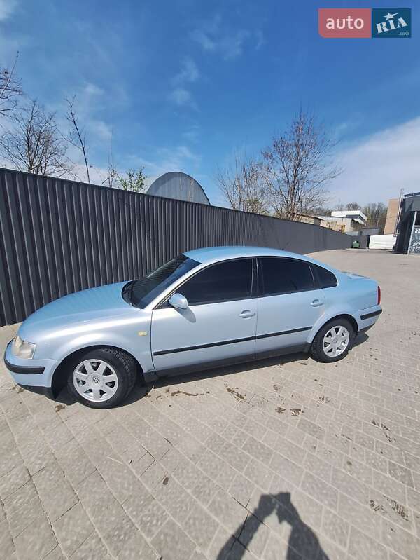 Седан Volkswagen Passat 1999 в Тернополе